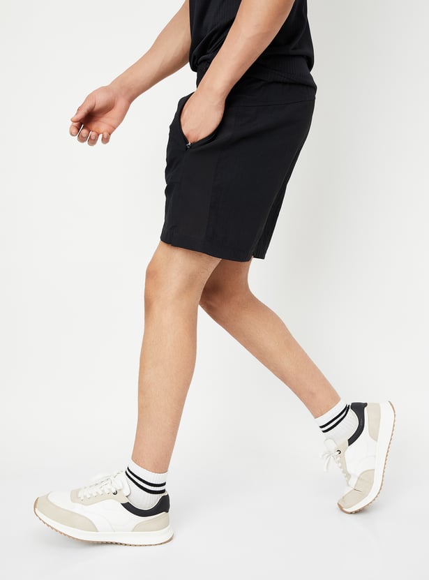 Men Solid Active Shorts