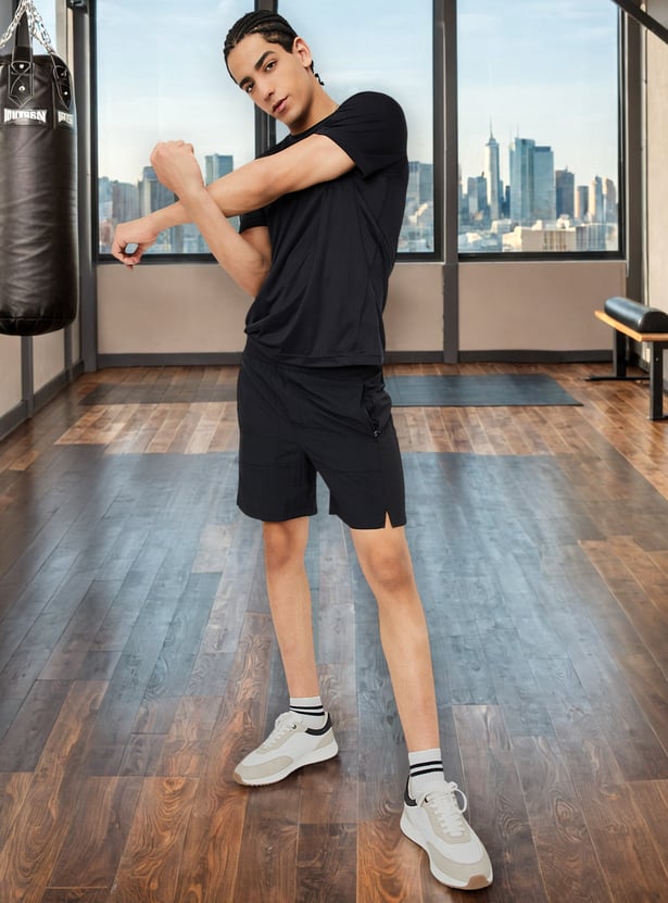 Men Solid Active Shorts