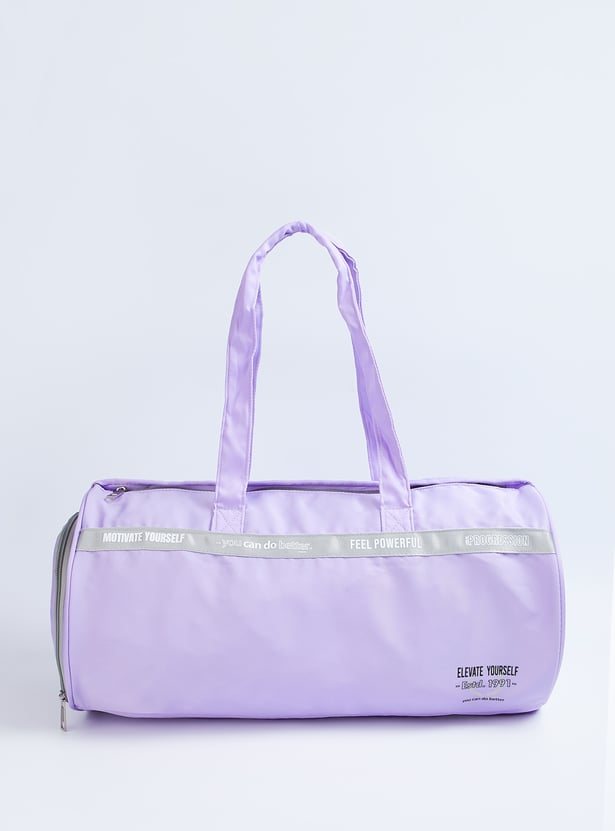 Women Textured Duffle Bag