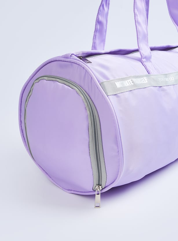 Women Textured Duffle Bag