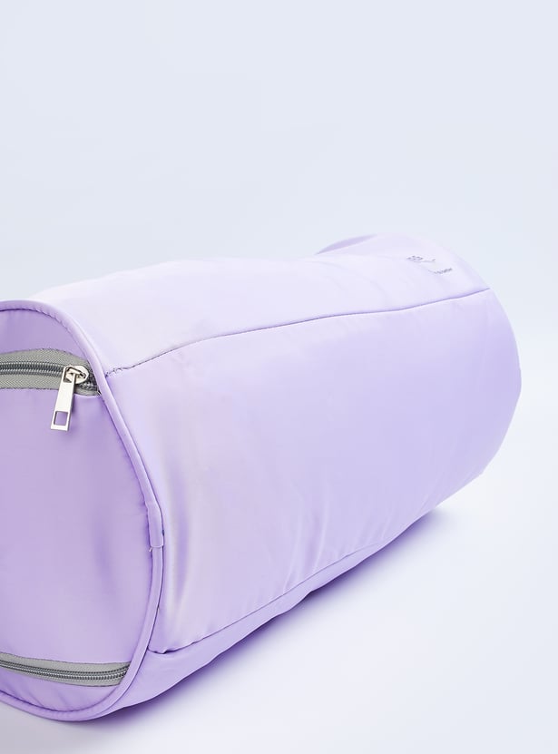 Women Textured Duffle Bag