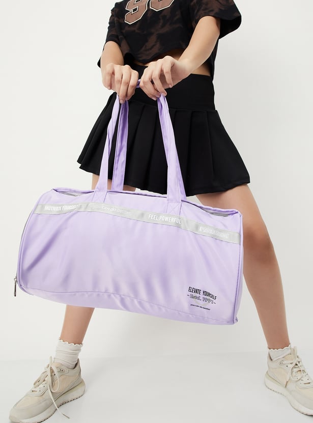 Women Textured Duffle Bag