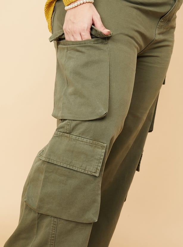 Women Solid Cargo Jeans