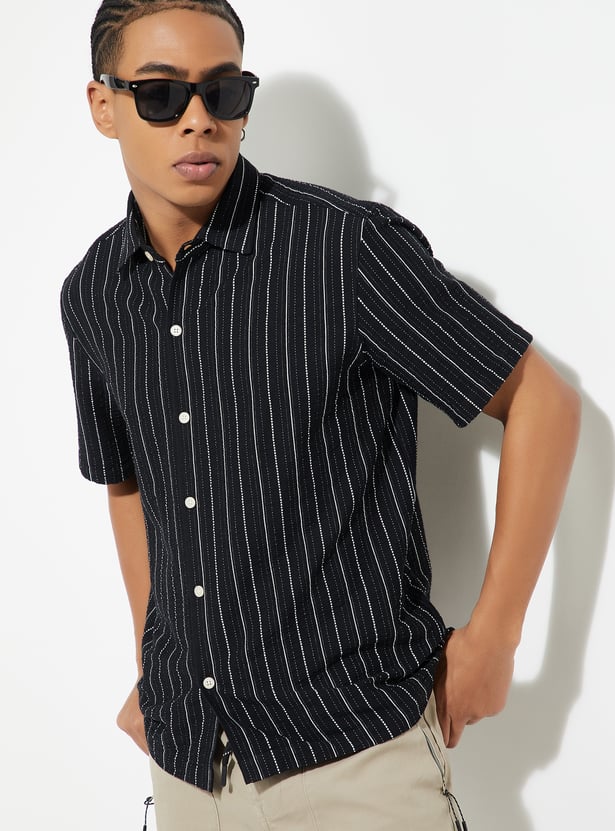 URB_N Men Striped Relaxed Fit Resort Shirt