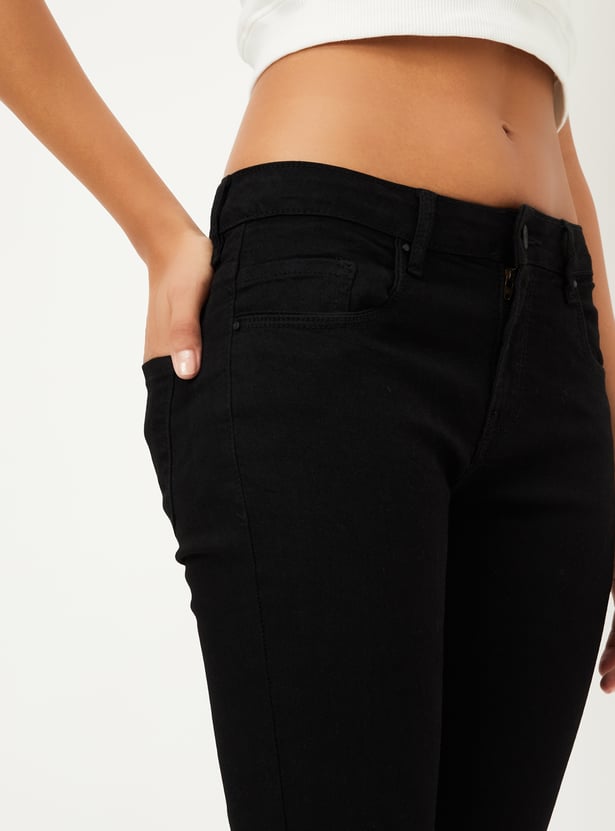 Women Solid Skinny Fit Jeans
