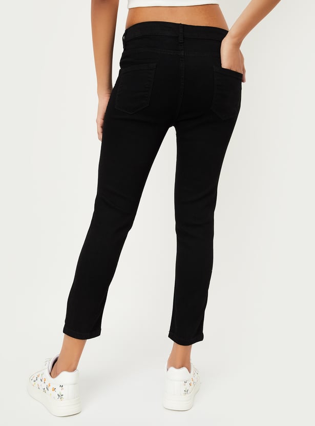 Women Solid Skinny Fit Jeans
