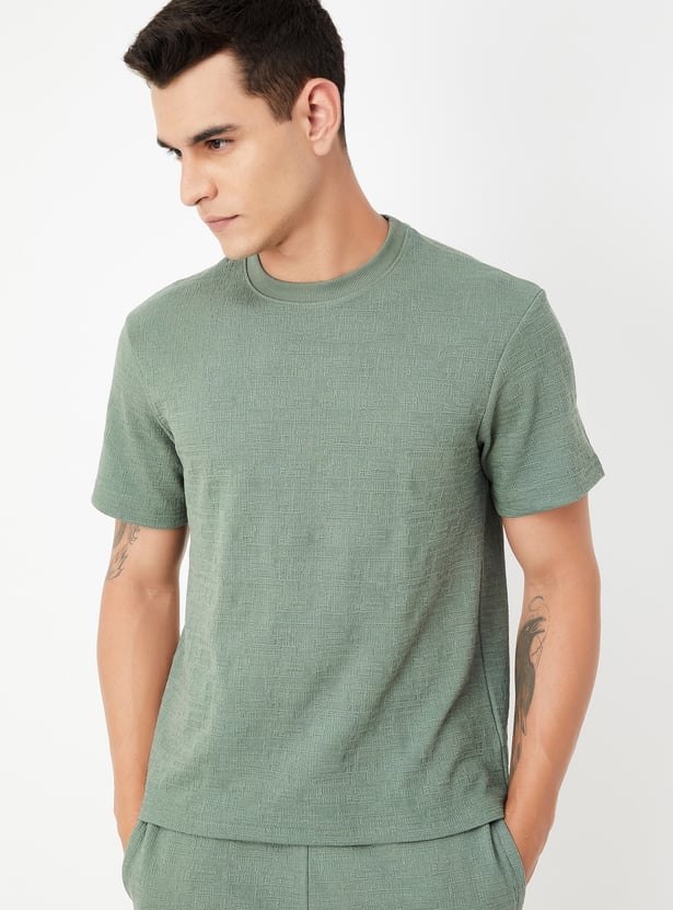 Men Textured T-shirt