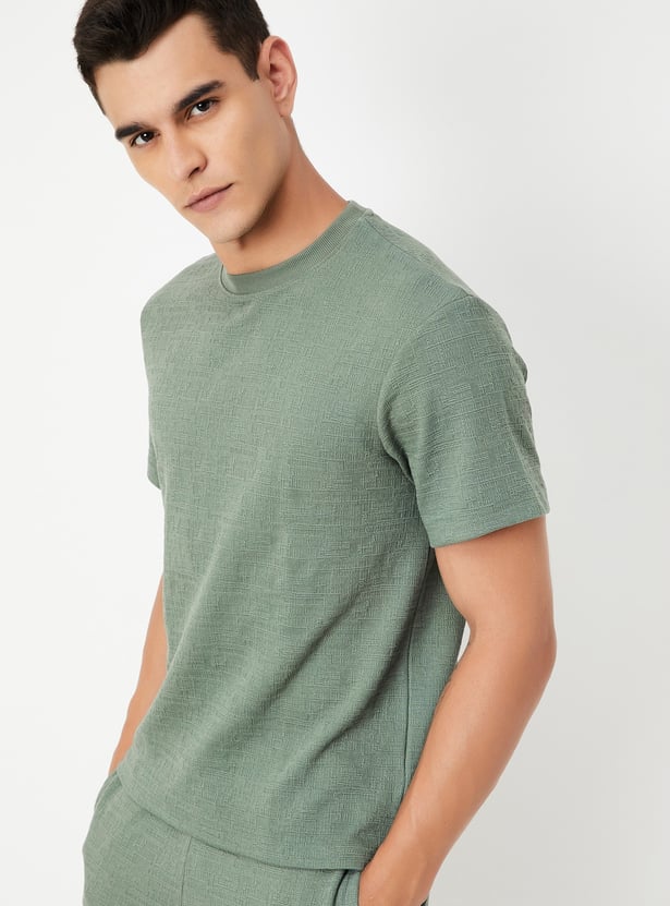 Men Textured T-shirt