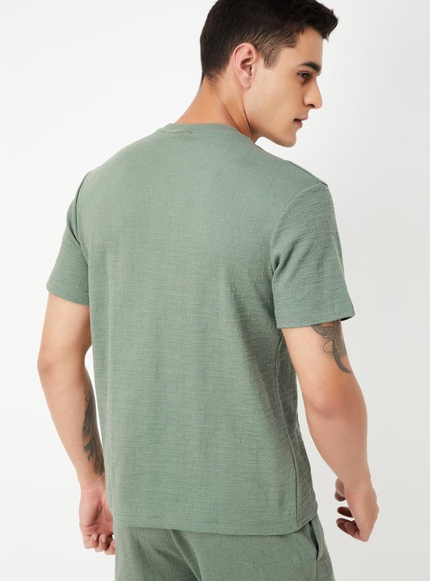 Men Textured T-shirt