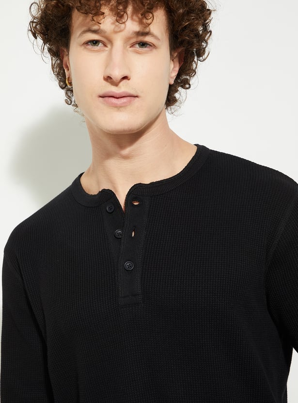 URB_N Men Ribbed Henley T-shirt