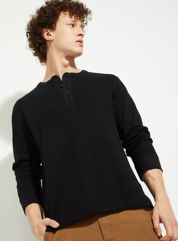 URB_N Men Ribbed Henley T-shirt