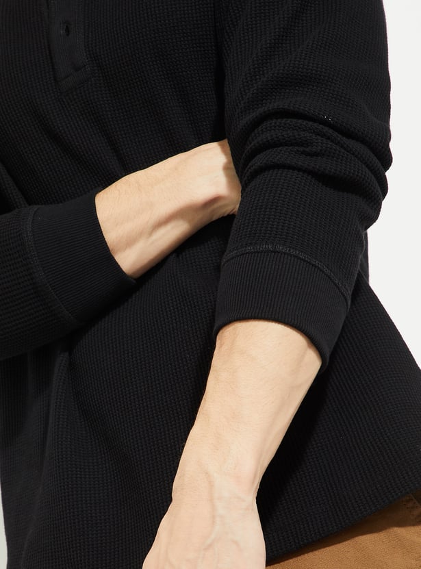 URB_N Men Ribbed Henley T-shirt