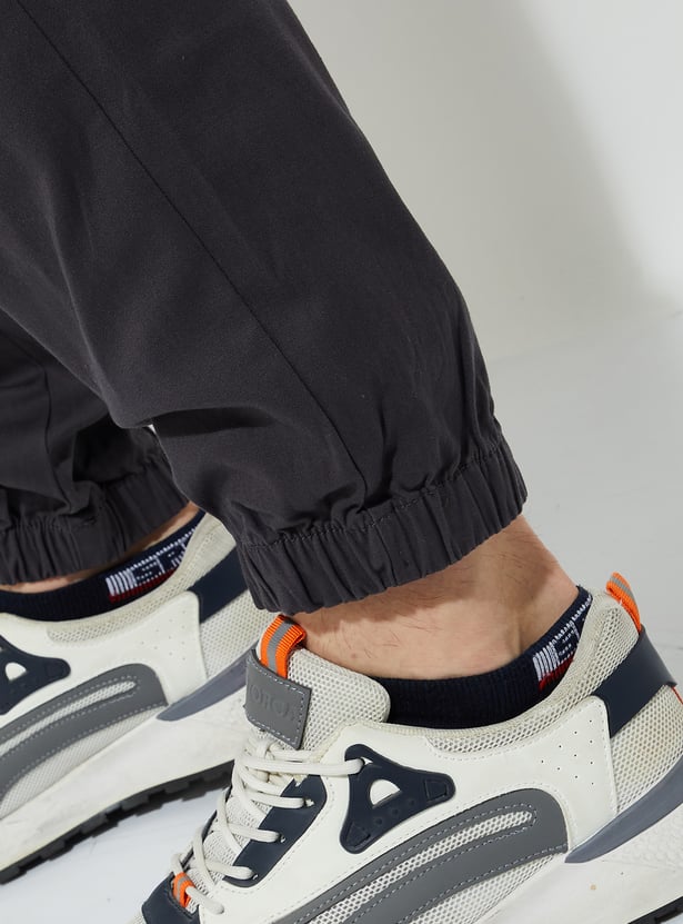 URB_N Men Textured Relaxed Fit Joggers