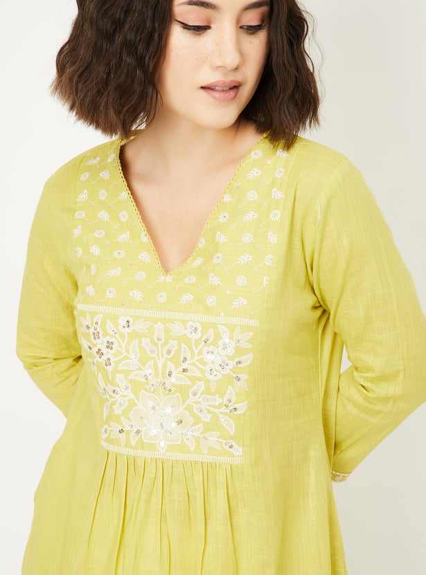 Sea Green Yoke Embroidered Straight Kurta