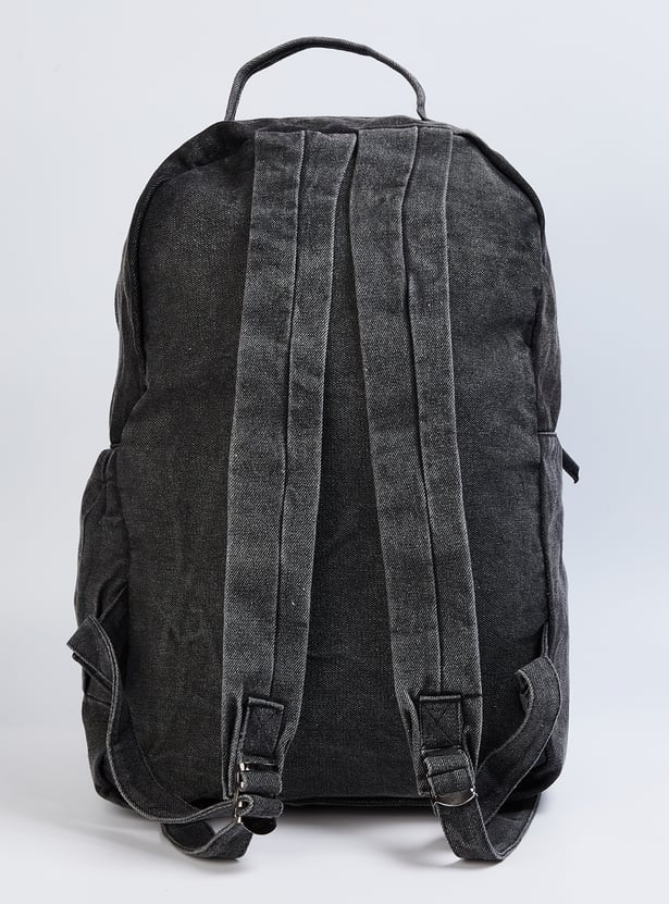 Men Textured Backpack