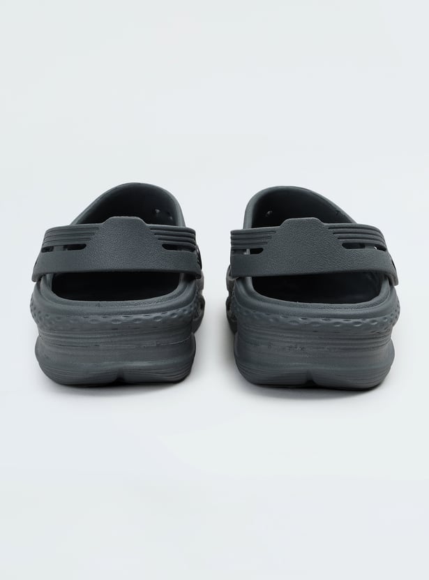 Buy Men Perforated Clogs Online at just Rs. 499.0 - 1000014976339