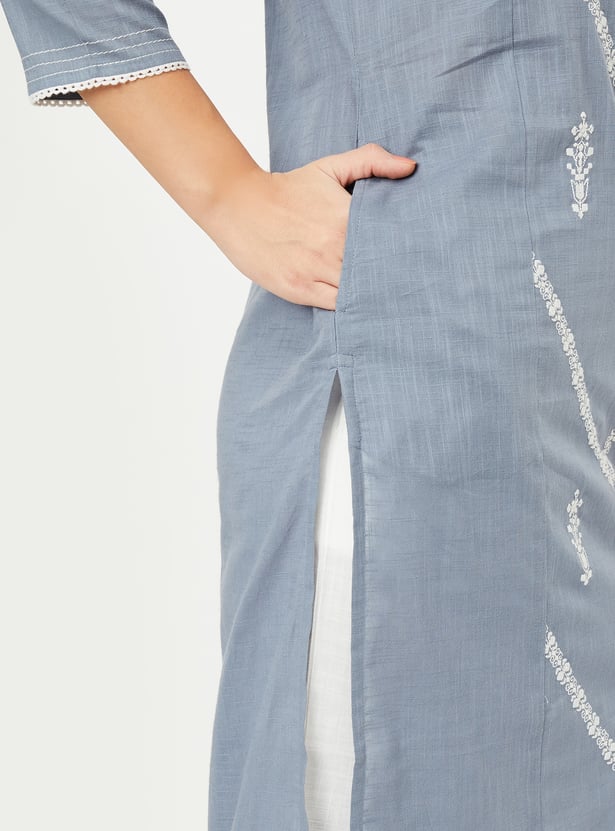 Women Embroidered Straight Kurta