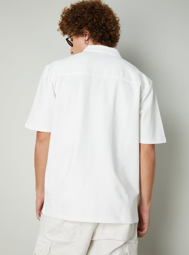 Men Solid Slim Fit Shirt