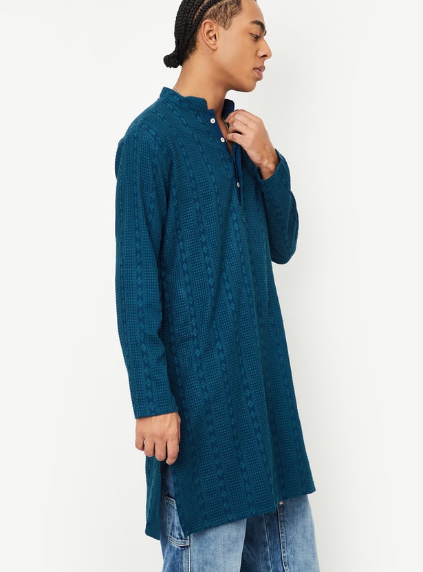 Men Embroidered Regular Fit Kurta