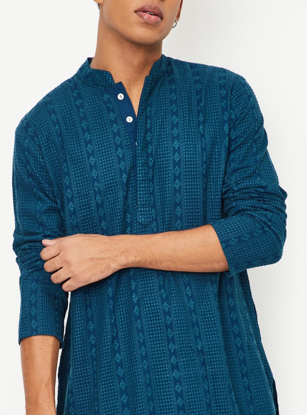 Men Embroidered Regular Fit Kurta
