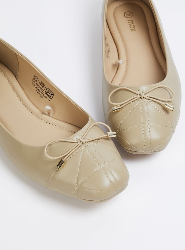 Women Textured Ballerinas with Bow