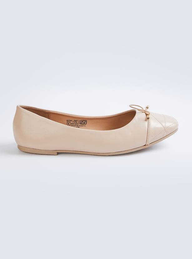Women Textured Ballerinas with Bow