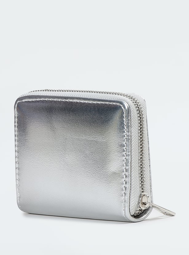 Women Metallic Finish Clutch