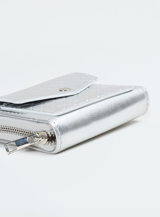 Women Metallic Finish Clutch