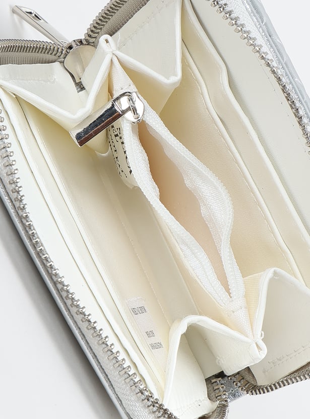 Women Metallic Finish Clutch