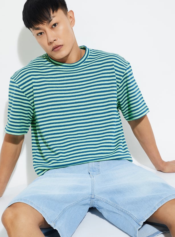 t*p様 STRIPES FOR CREATIVE SS25 oversizeポ Buy Wear Your Opinion Mens Pencil Stripe Printed Oversized T-Shirt