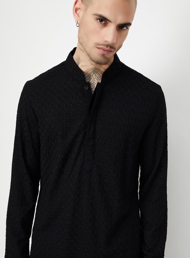 Men Embroidered Regular Fit Kurta