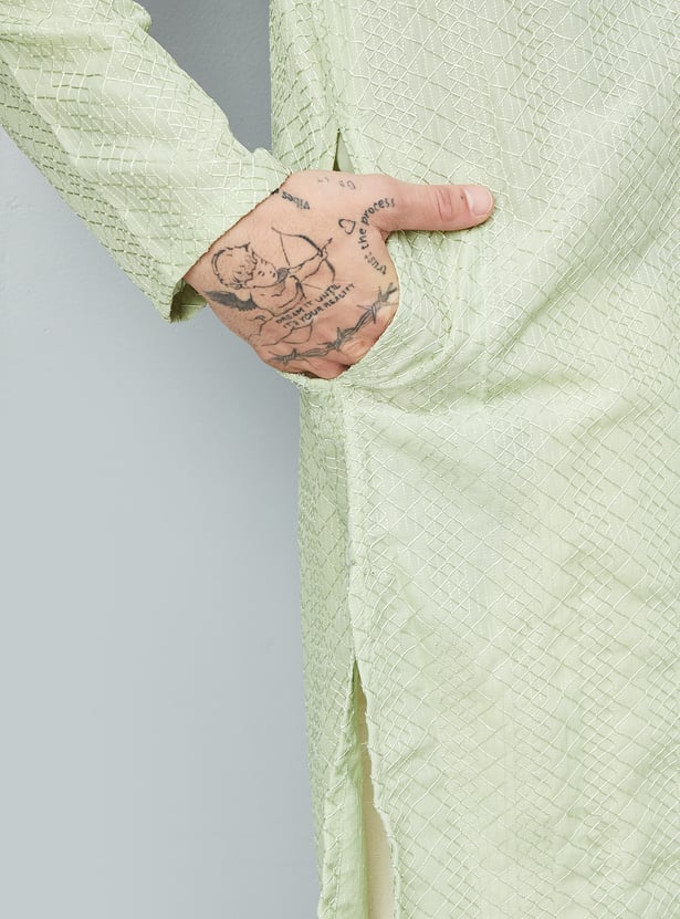 Men Embroidered Regular Fit Kurta