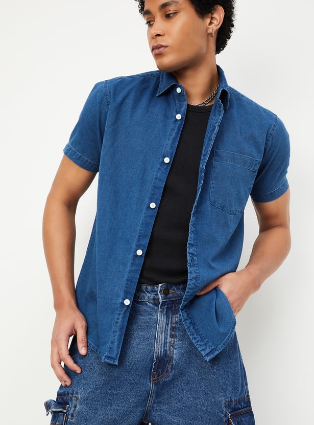 Men Solid Regular Fit Denim Shirt