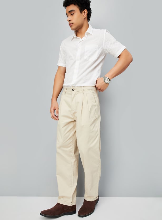 Men Solid Pleated Regular Fit Chinos