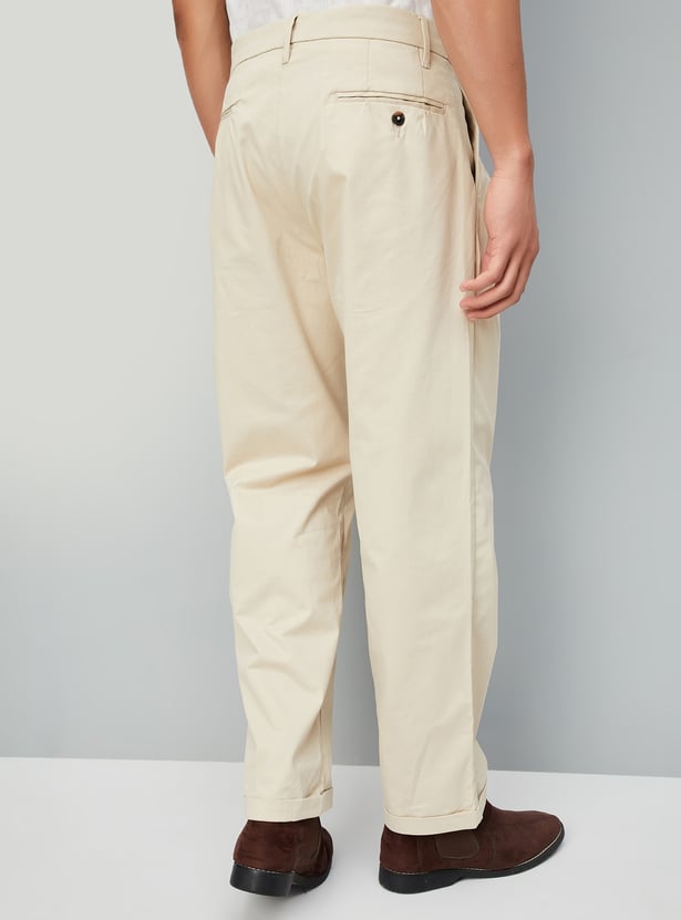 Men Solid Pleated Regular Fit Chinos
