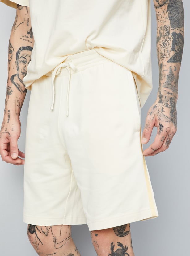 Men Side Striped Sports Shorts