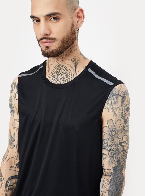 Men Solid Athleisure T-shirt