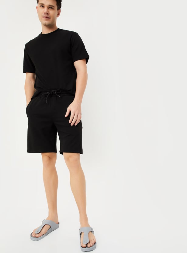 Men Textured Regular Fit Shorts