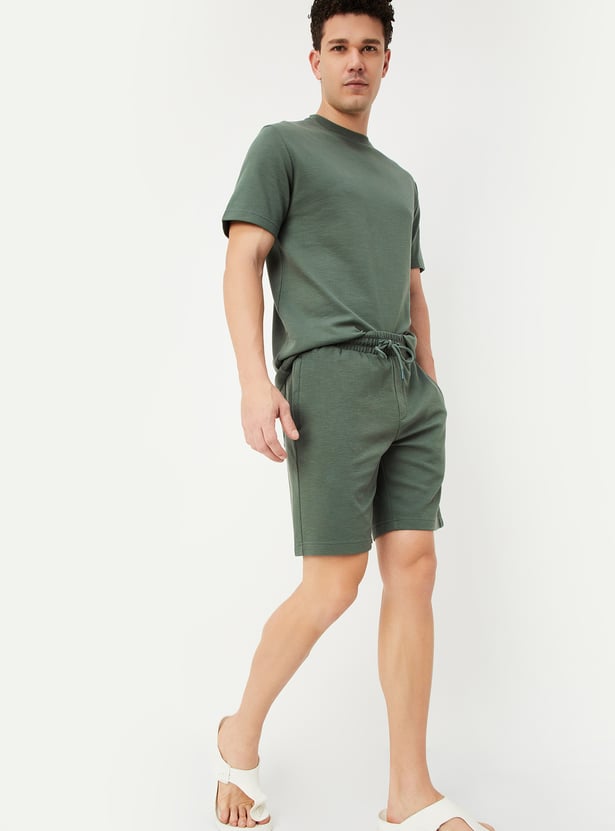 Men Textured Regular Fit Shorts