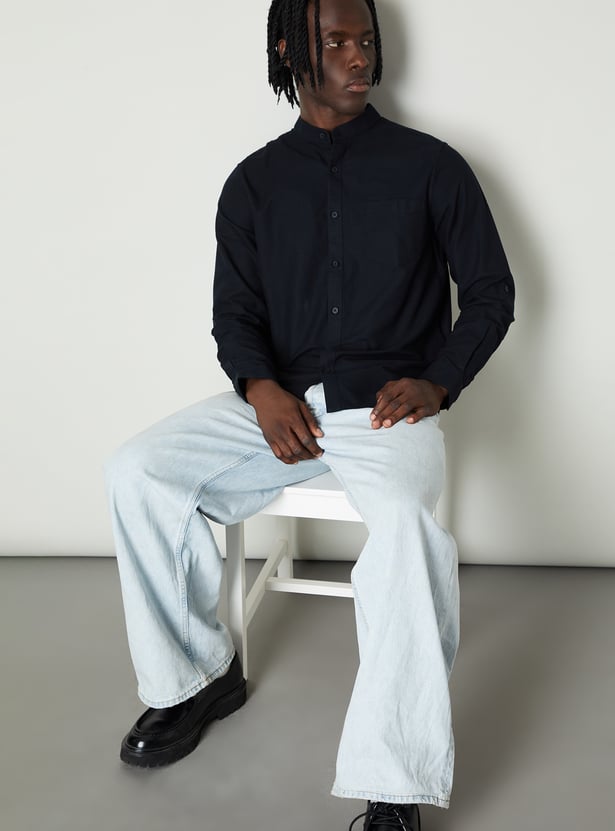 Men Textured Slim Fit Shirt