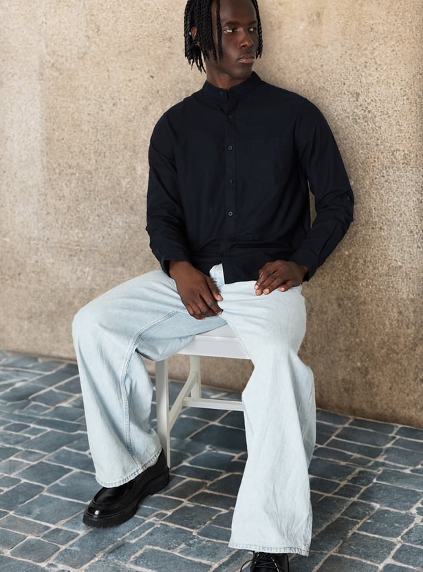 Men Textured Slim Fit Shirt