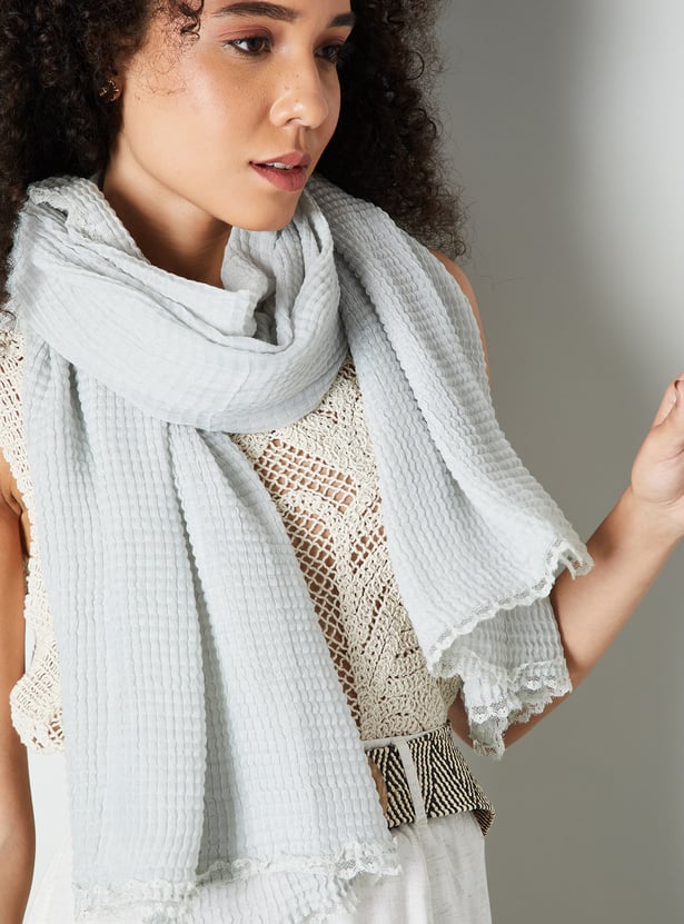 Women Textured Scarf