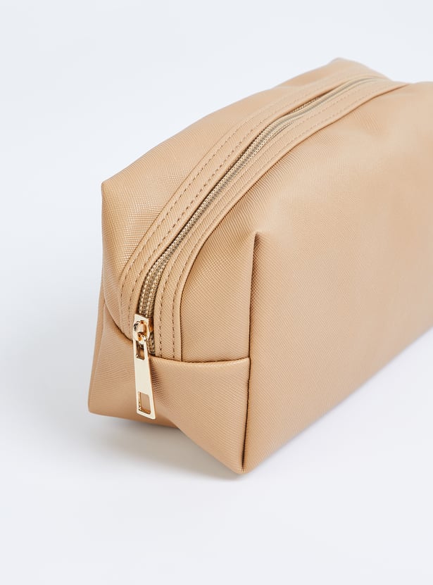 Women Textured Pouch