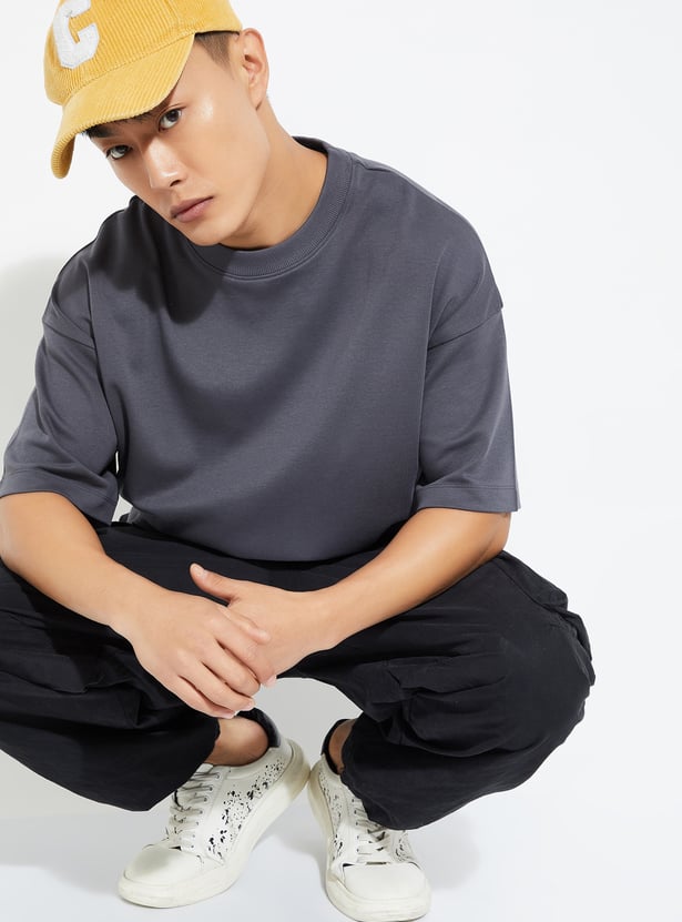 URB_N Men Solid Boxy Fit T-shirt