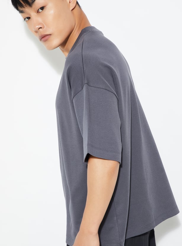 URB_N Men Solid Boxy Fit T-shirt