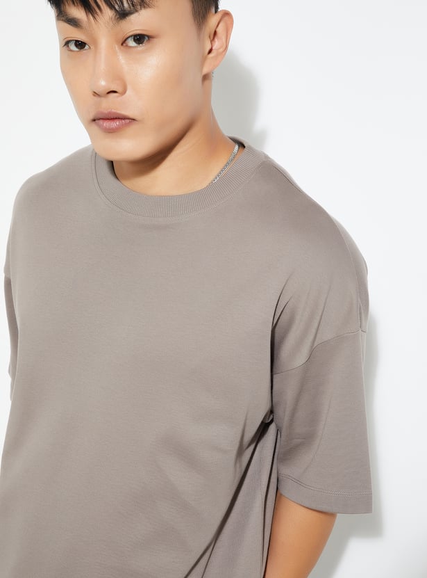 URB_N Men Solid Boxy Fit T-shirt