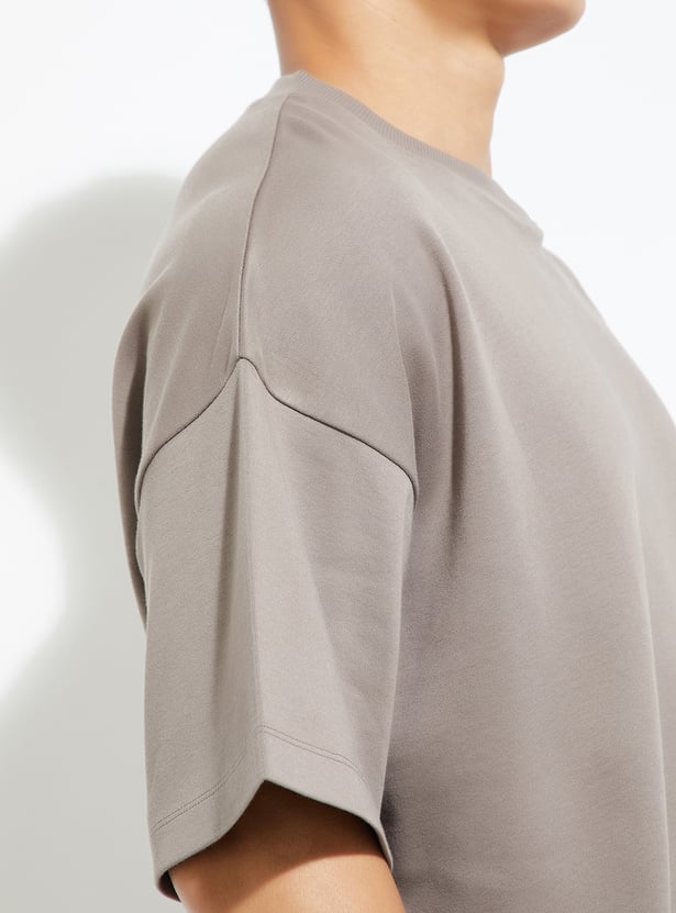 URB_N Men Solid Boxy Fit T-shirt