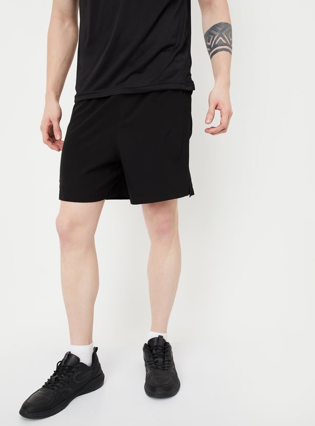 Men Solid Regular Fit Sports Shorts