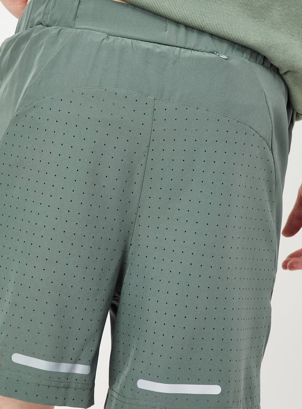Men Solid Regular Fit Sports Shorts