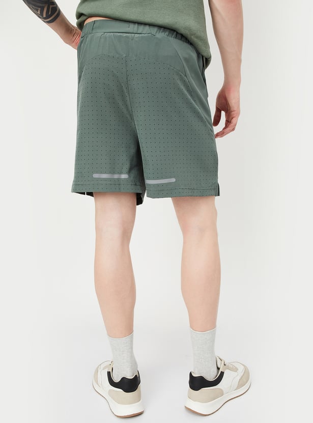 Men Solid Regular Fit Sports Shorts